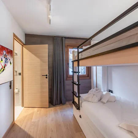 De Charme A 1650 Avec Sauna - Fr-1-563-139 *